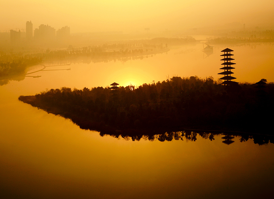 湖韵（何伟明 摄）.jpg